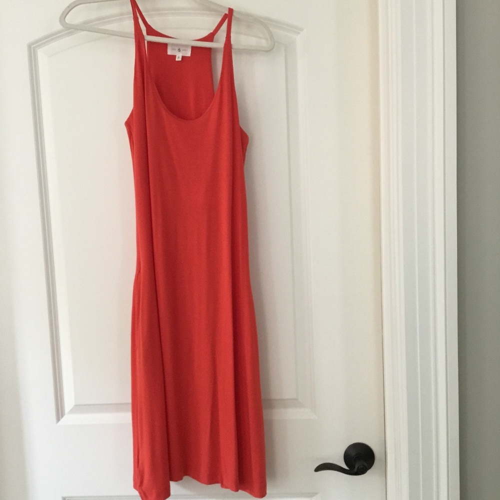 Lou & Grey NW/OT shelf bra dress
